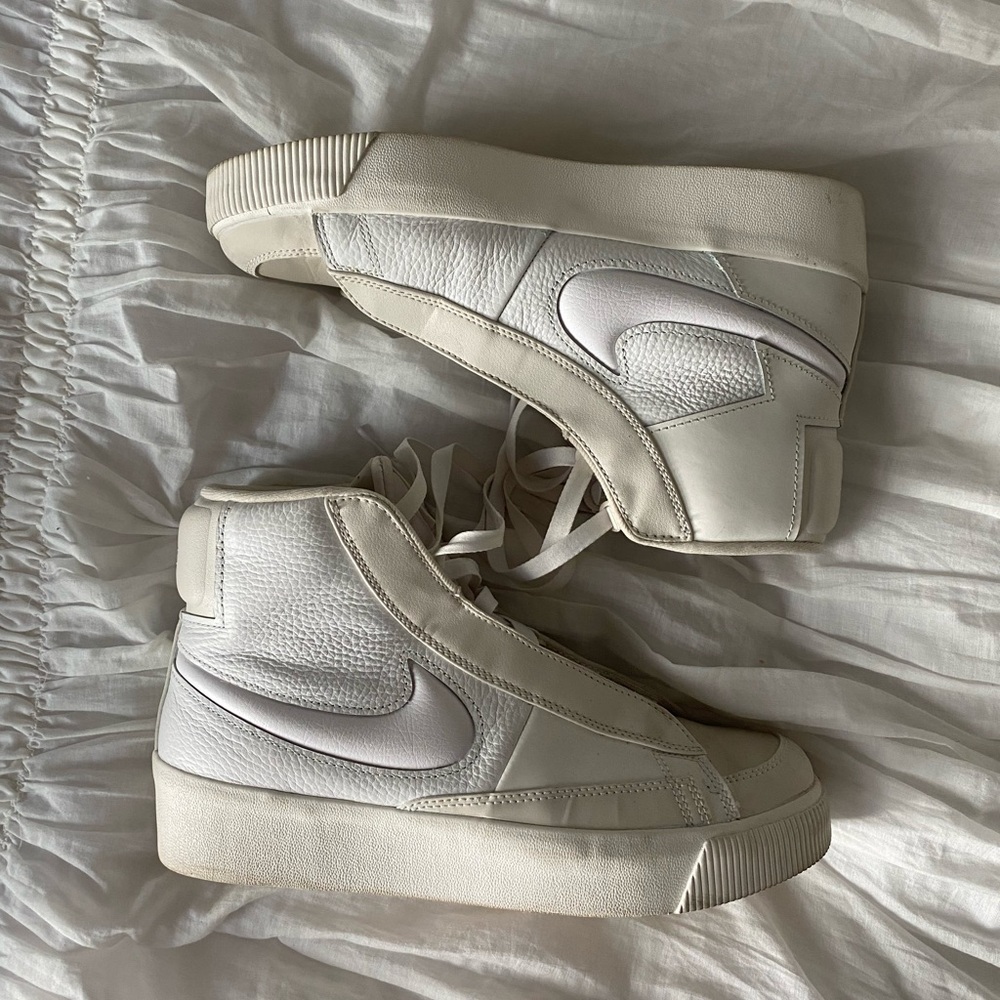 white nike blazers